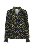 Schwarze langärmelige Bluse mit kleinem gelbem Blumenmuster, einem gerafften hohen Kragen und einer dezenten Rüschenverzierung an den Manschetten.