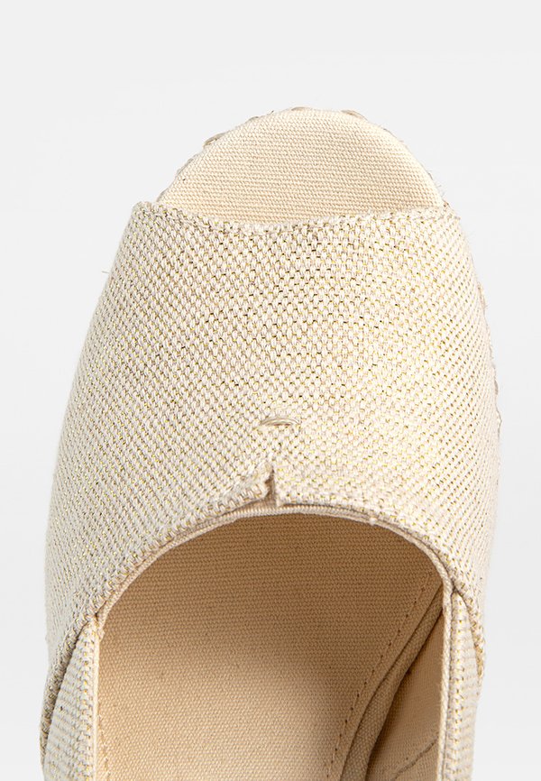 TOMS MICHELLE