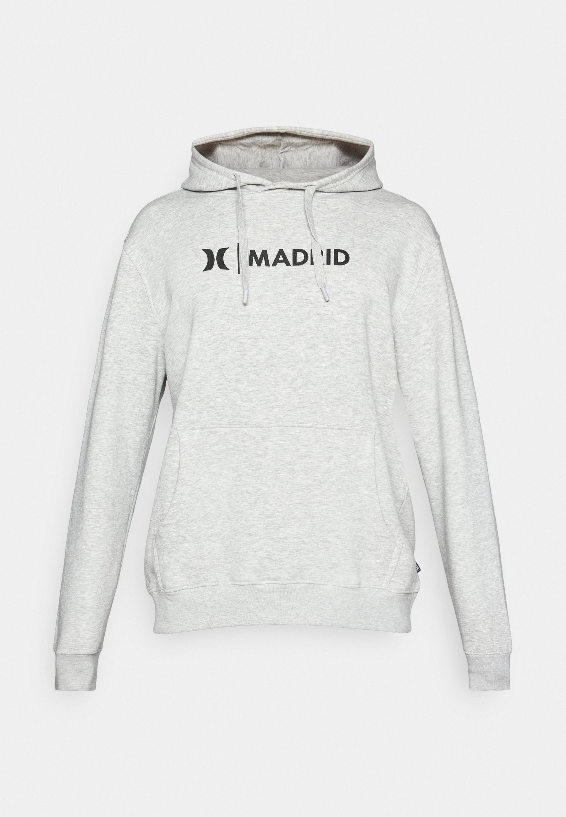 Grauer Baumwoll-Hoodie mit einer Kängurutasche, langen Ärmeln, einer Kapuze mit Kordelzug und einem schwarzen "MADRID"-Logo auf der Brust.