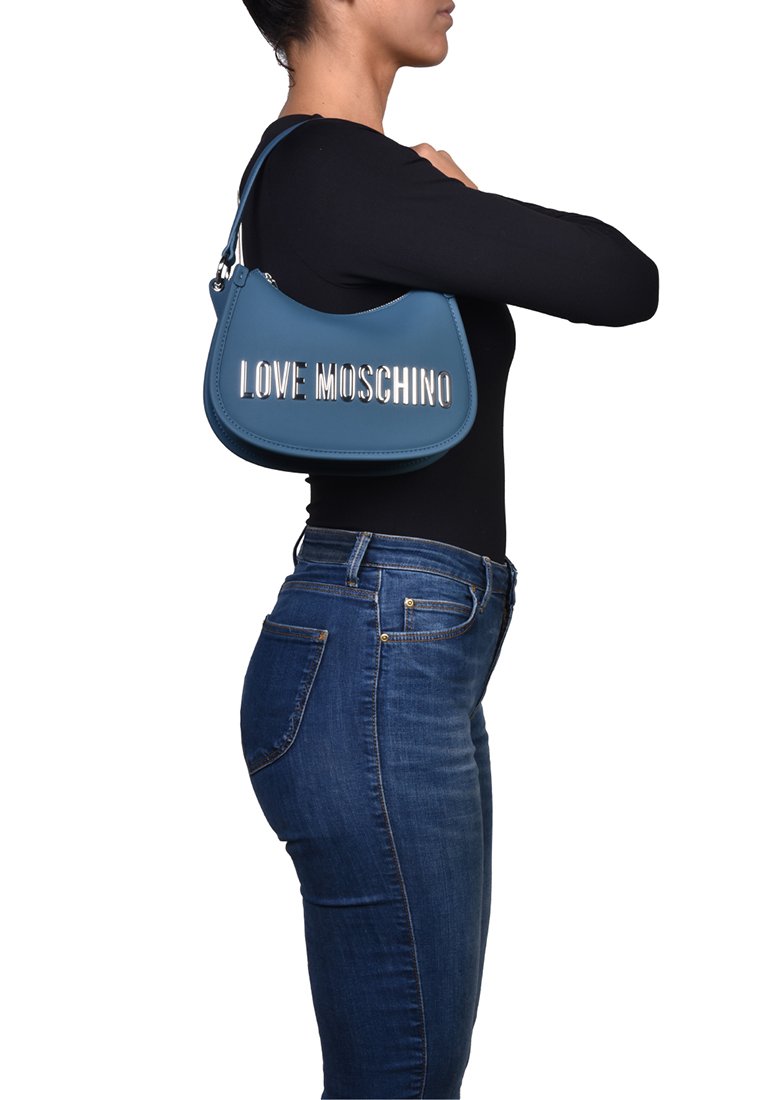 Love Moschino