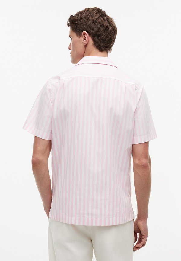 Tommy Hilfiger REGULAR FIT PAPER TOUCH SHORT SLEEVE SHIRT
