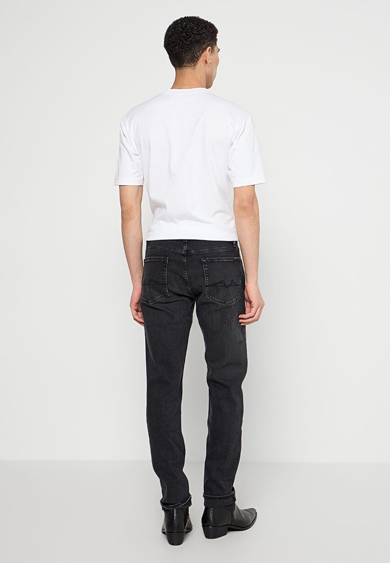 7 for all mankind
