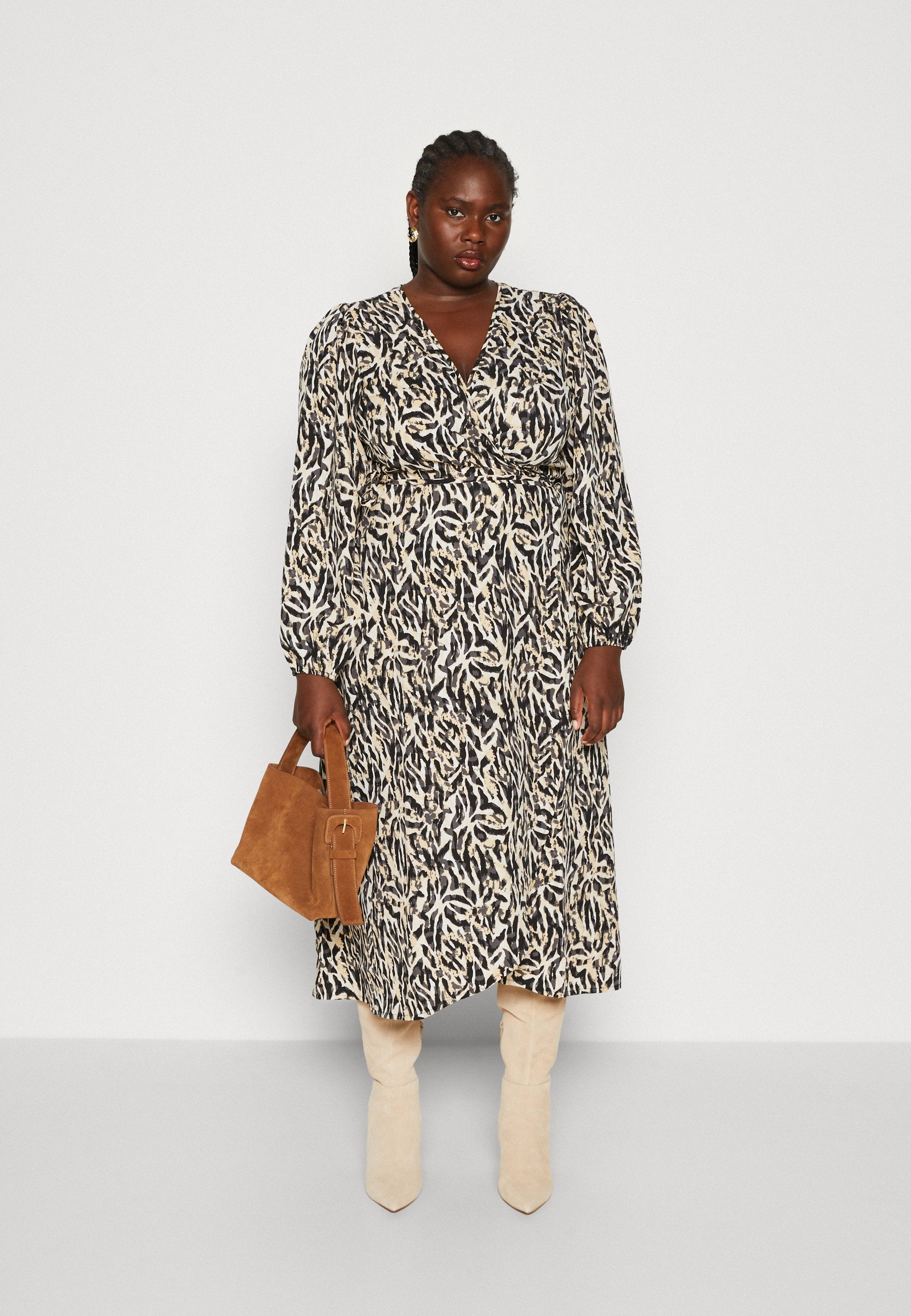 EVOKED VILA VILOUISA MIDI WRAP DRESS