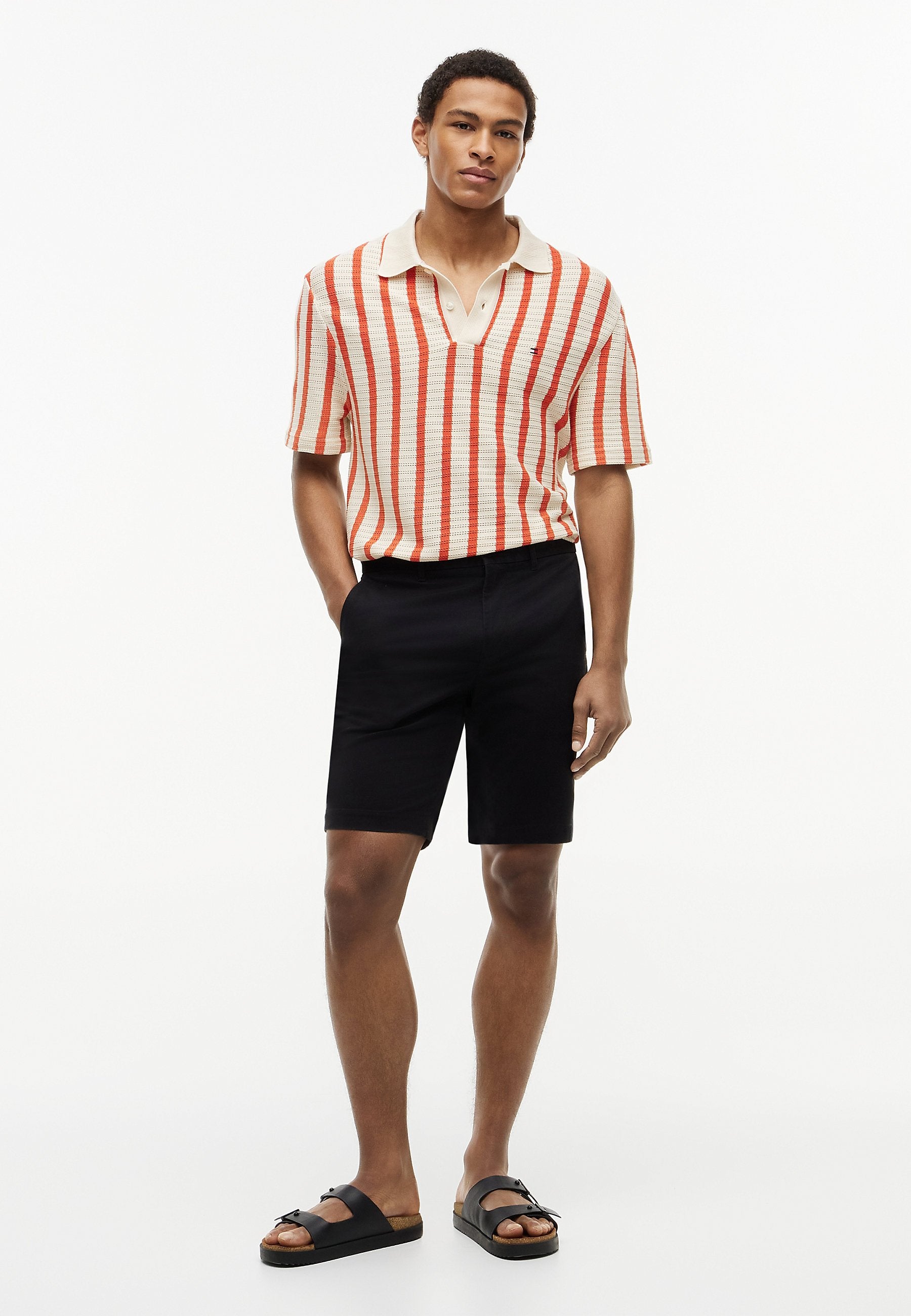 OPEN RELAXED FIT Media 1