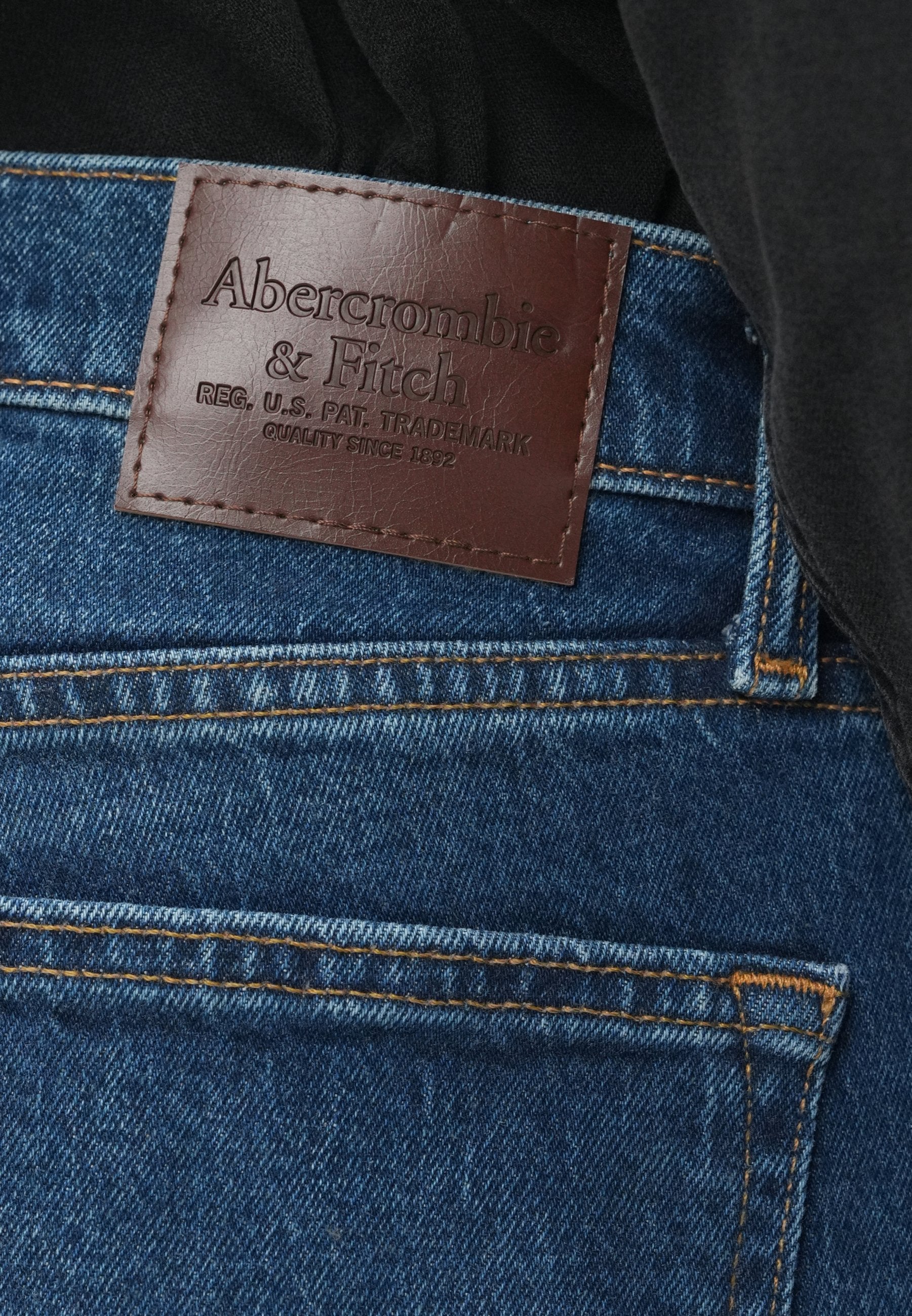 Abercrombie & Fitch STRAIGHT