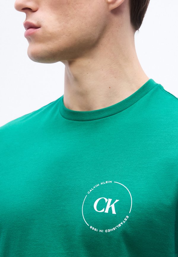 Calvin Klein Jeans GRAPHICS