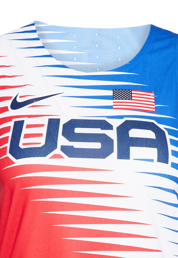 Nike Performance