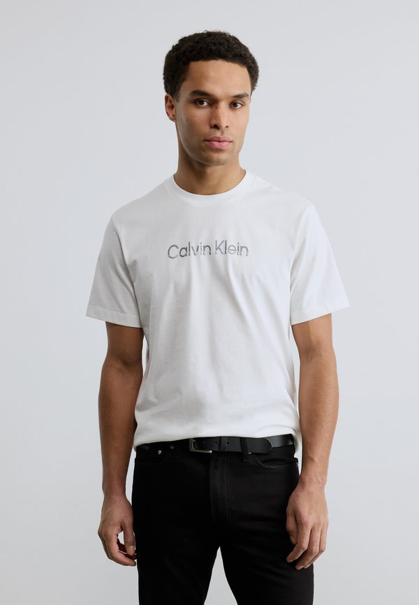 Calvin Klein SPORTSWEAR GRAPHIC TEE - Print T-shirt - bright white
