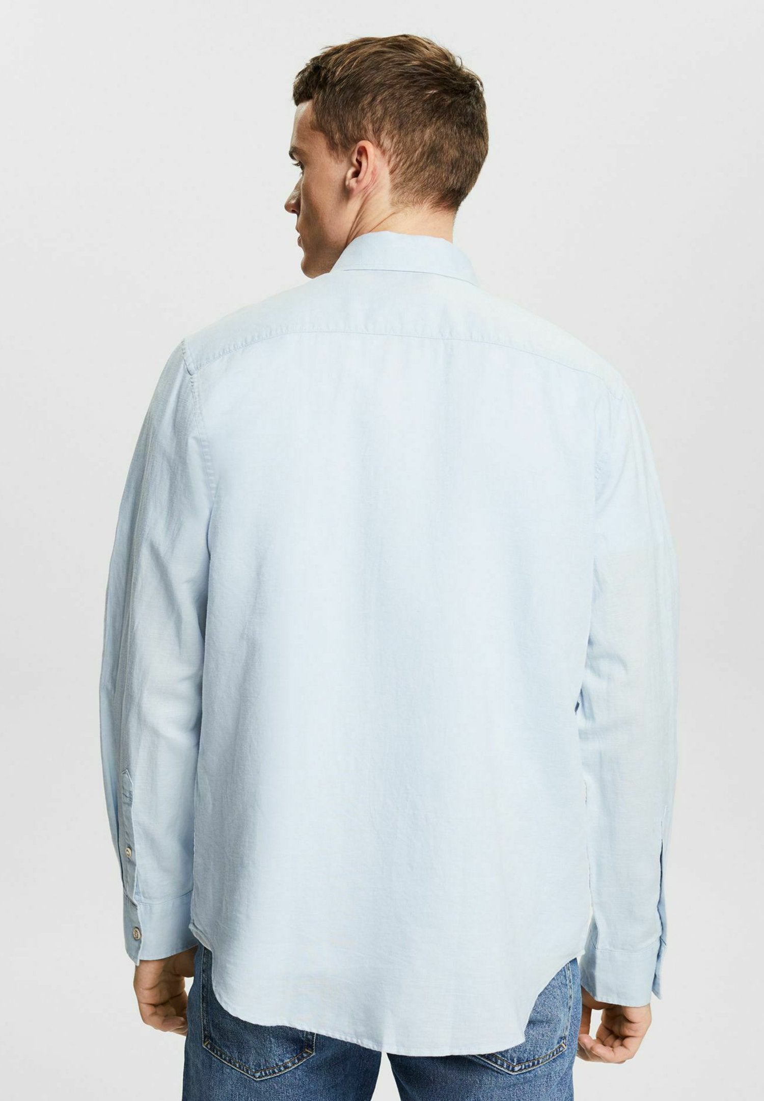SOLID SHIRT REGULAR FIT Media 4