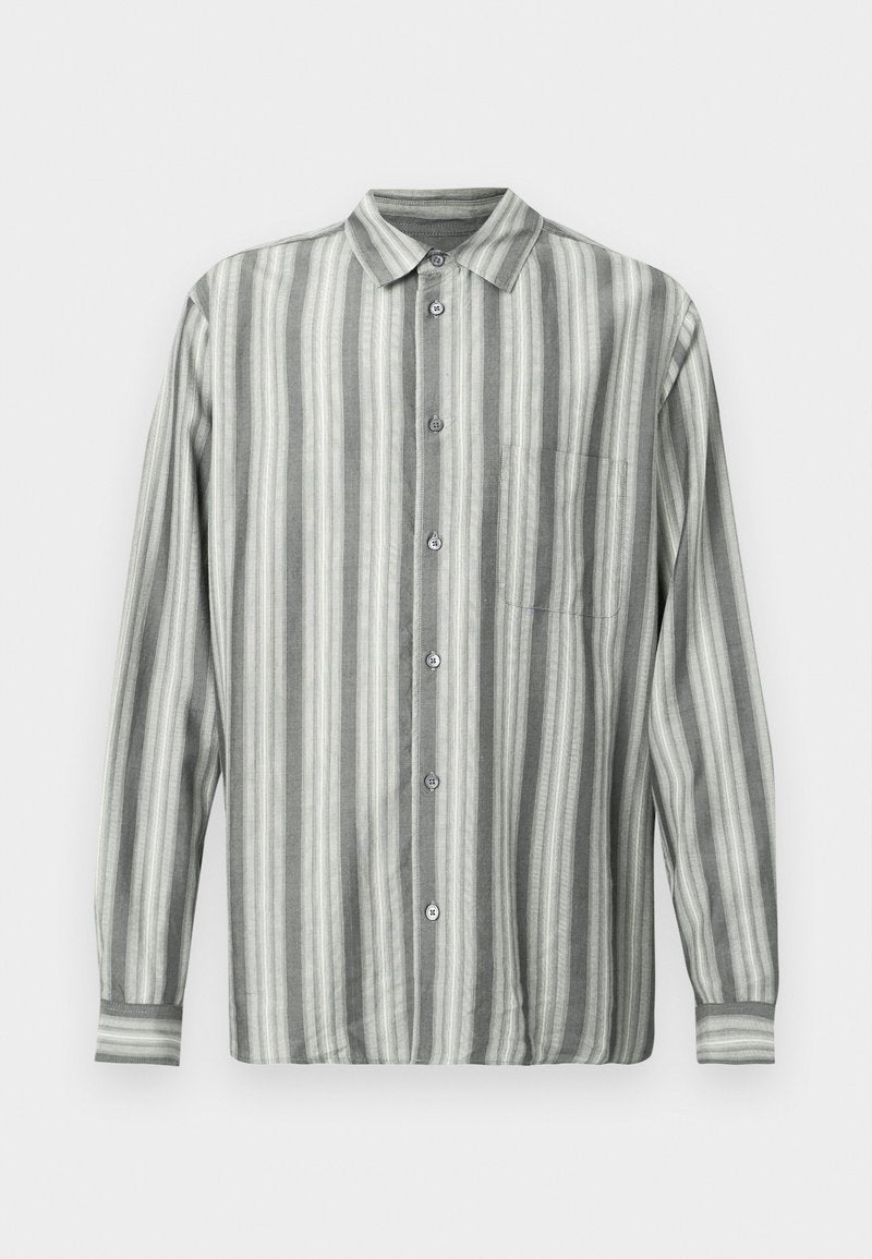 RYAN SHIRT Media 1