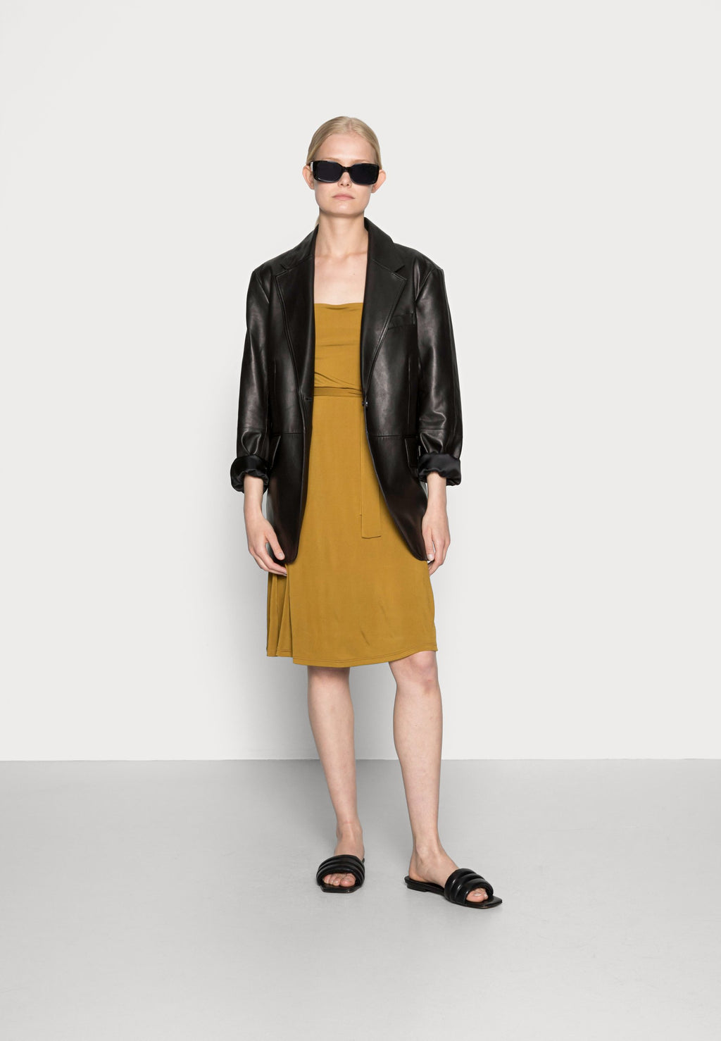 Anna Field WIDE STRAP BASIC MIDI DRESS