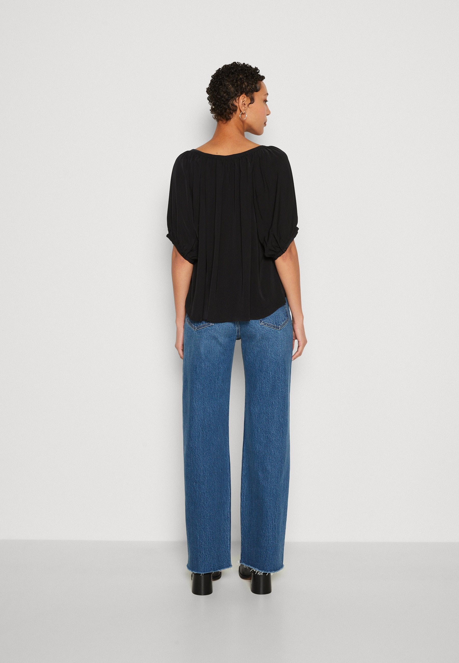 Abercrombie & Fitch CHASE EASY BUTTON THRU