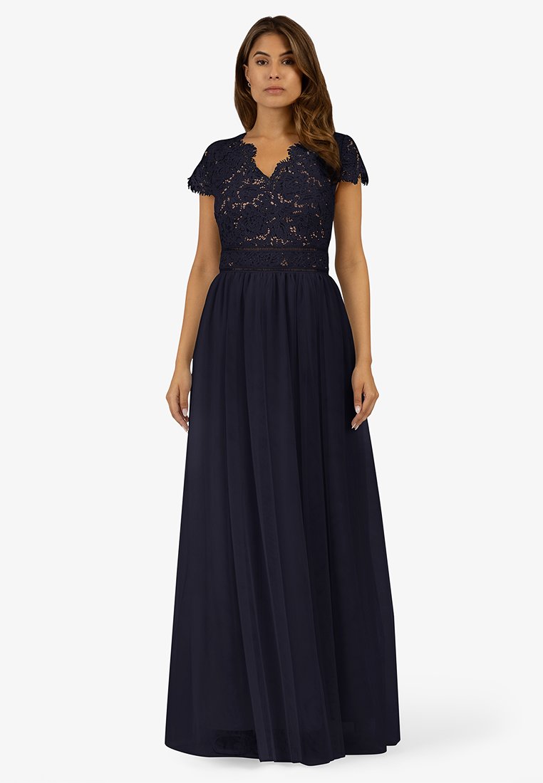 Apart Glamour Ballkleid Media 1