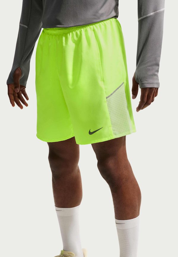 Nike Performance M NK DF MILER 7IN 2IN1 SHORT - 2-in-1 shorts - volt ice/barely volt/reflective silv