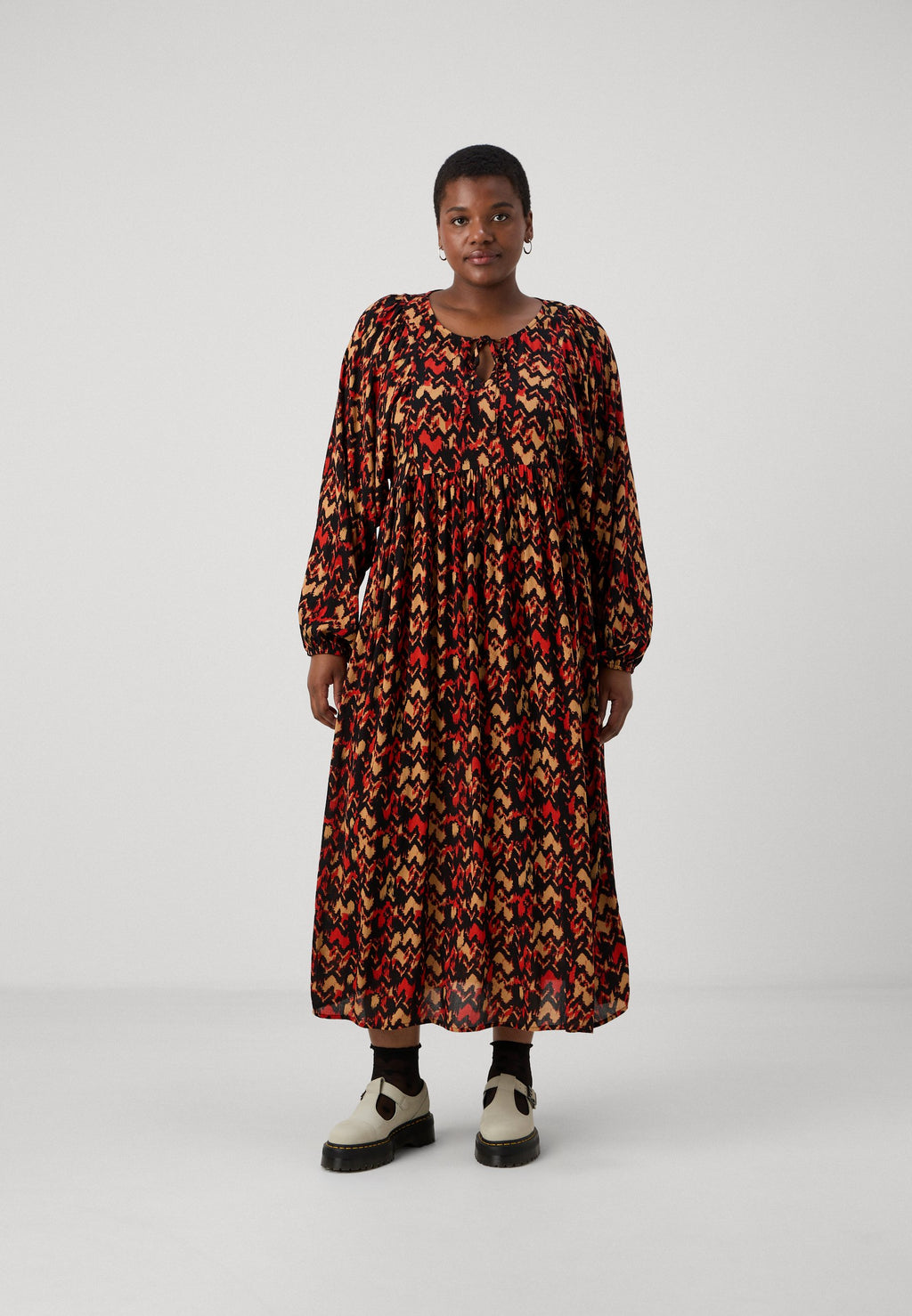 CARYAYA LIFE DRESS Media 3