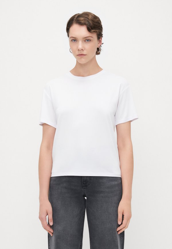 Vero Moda Tall VMFILLI TEE  - Basic T-shirt - bright white
