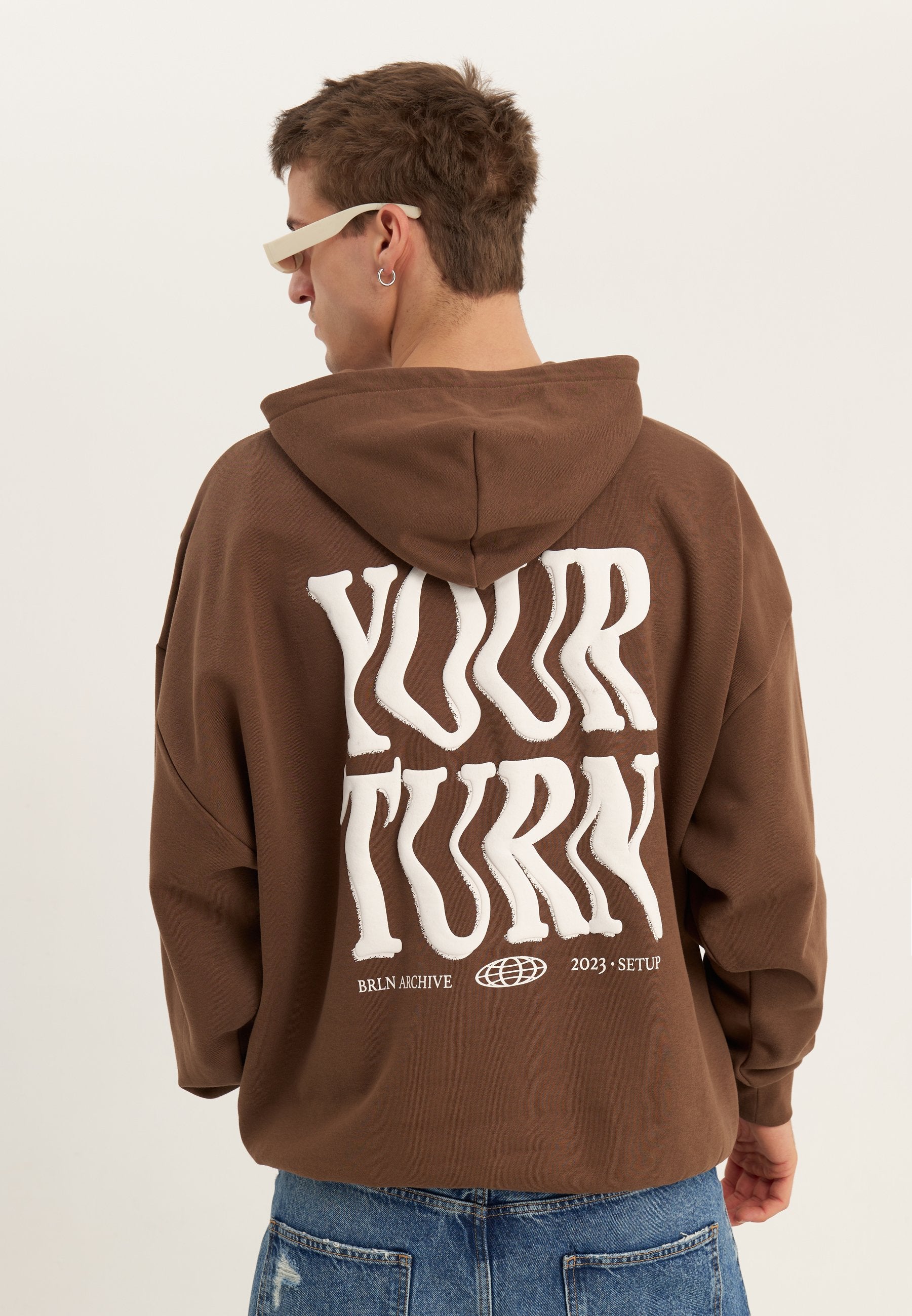 YOURTURN UNISEX OVERSIZED FIT DISTORTED PRINT HOODIE