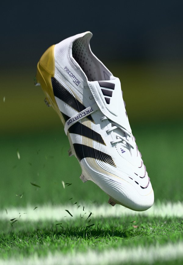 adidas Performance PREDATOR ELITE FOLD-OVER TONGUE FIRM GROUND FOOTBALL BOOTS - Firm-ground football boots - footwear white/core black/gold metallic