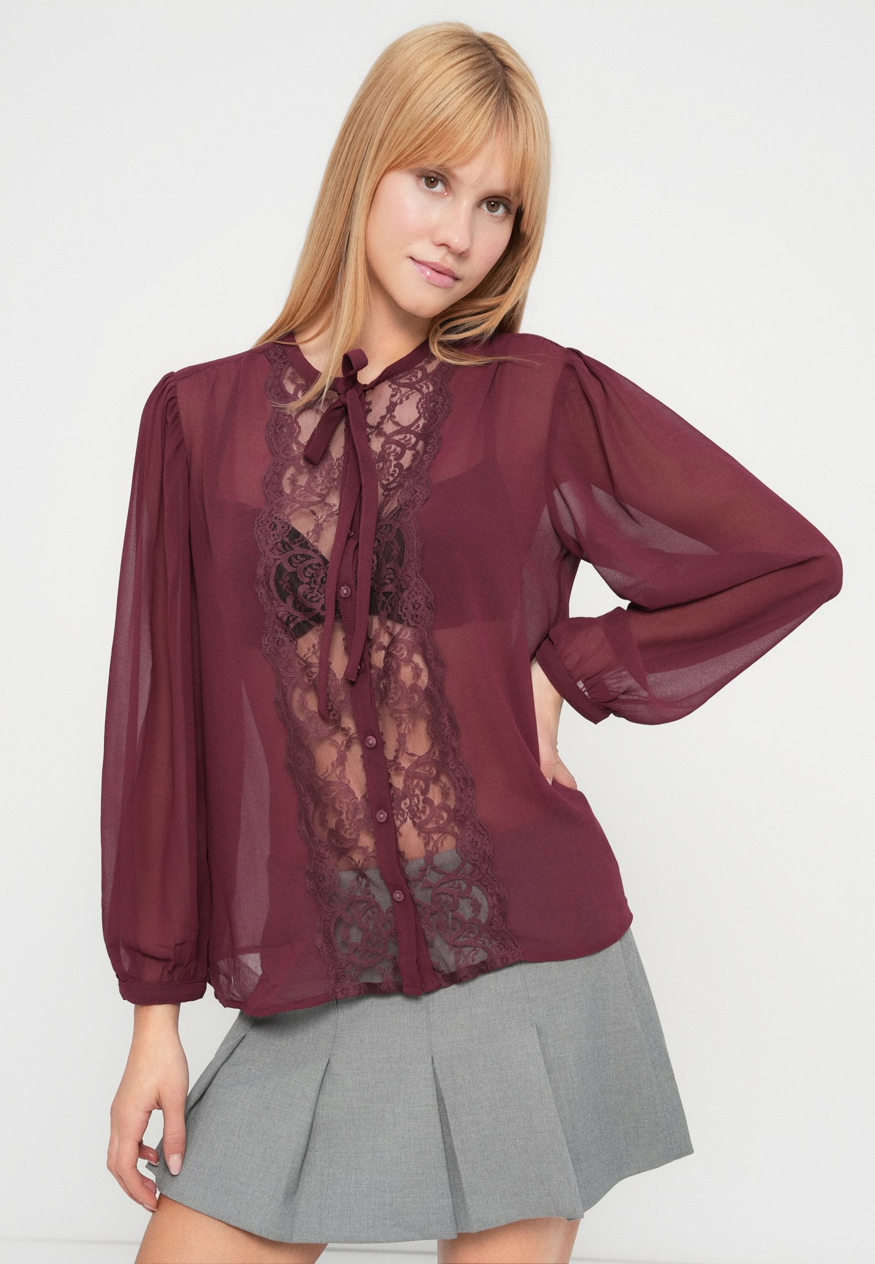 GAP TIE FRONT