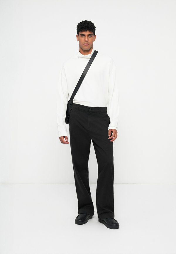 Calvin Klein PONTE ROLLNECK