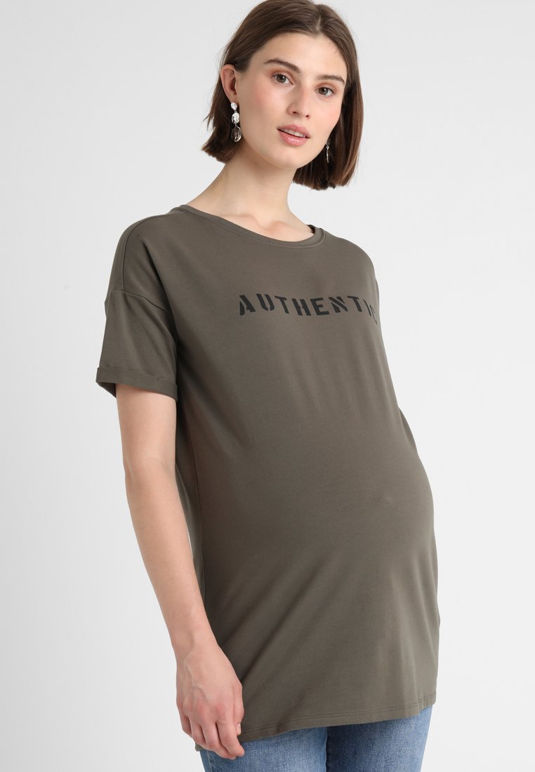 Supermom TEE SLOGAN