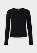 GAP PORTRAIT NECK