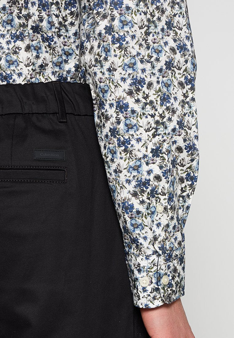 RELAXED FIT Media 4