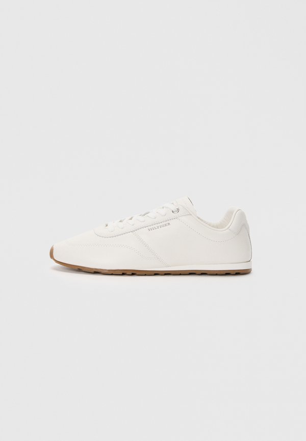 Tommy Hilfiger LOW PROFILE LOGO LEATHER TRAINERS - Trainers - ecru