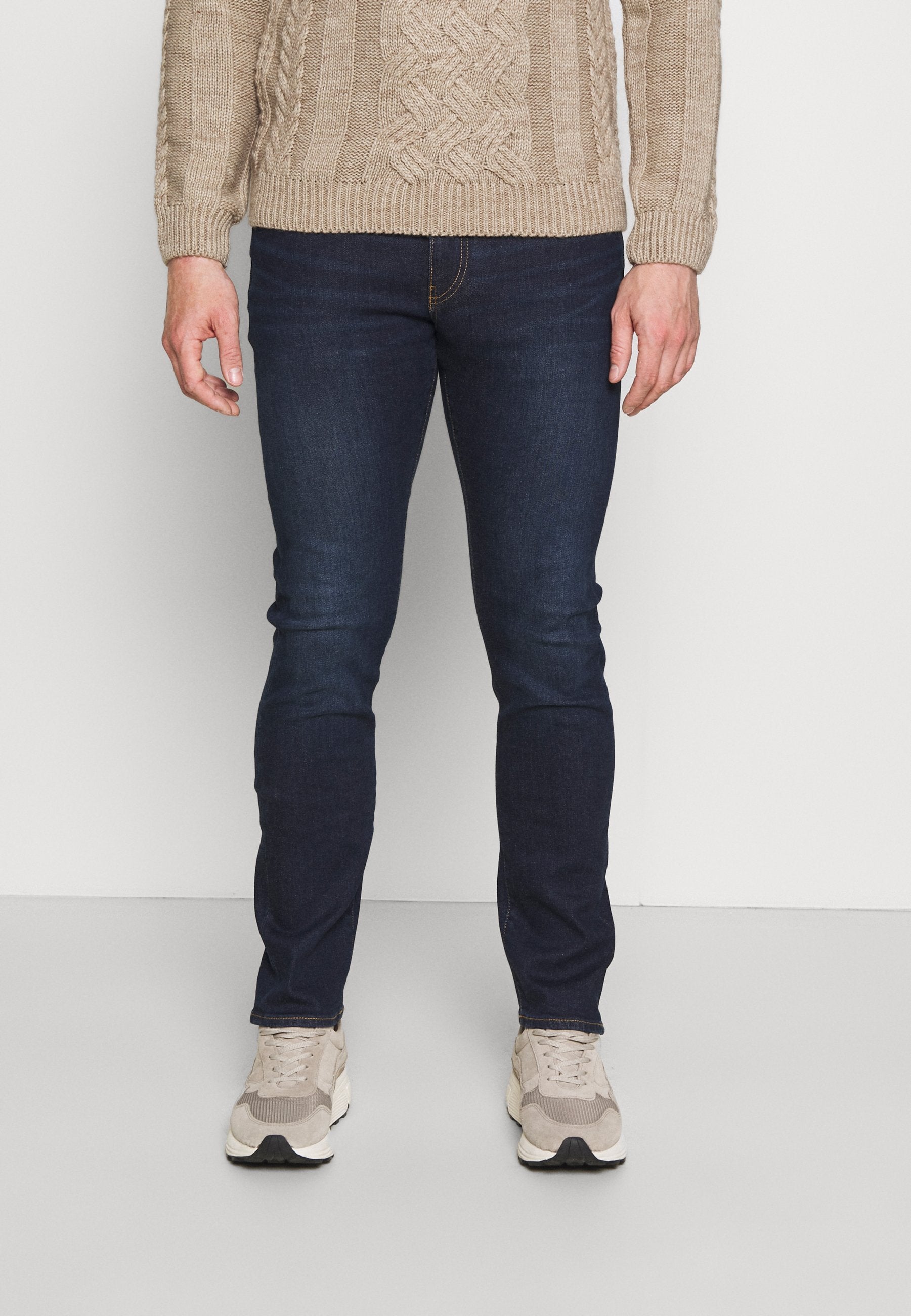 5 POCKETS PANT Media 3