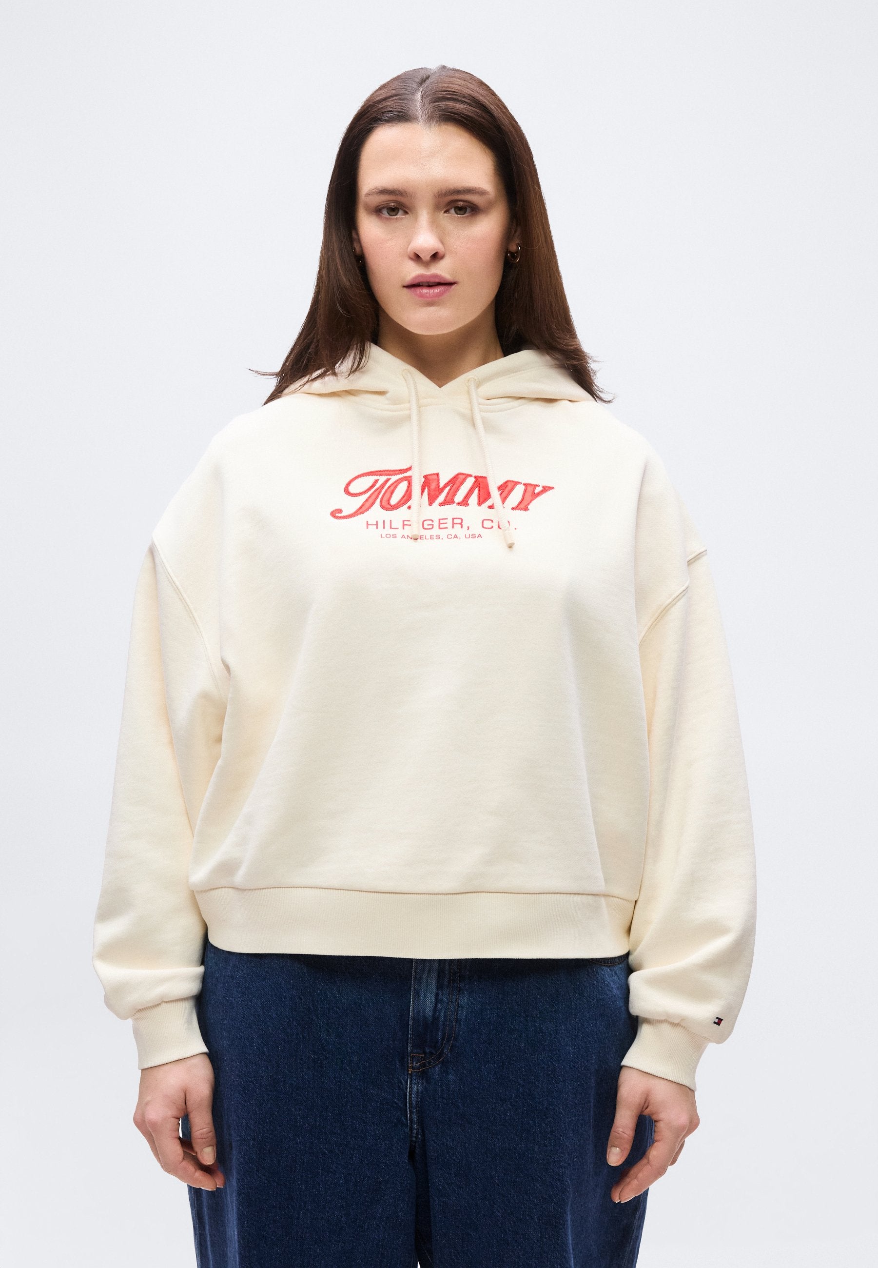 CURVE TEXTURED LOGO RELAXED DRAWSTRING HOODY Media 3
