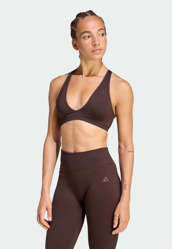 adidas Performance WE SCRUN LS - Light support sports bra - aurora coffee