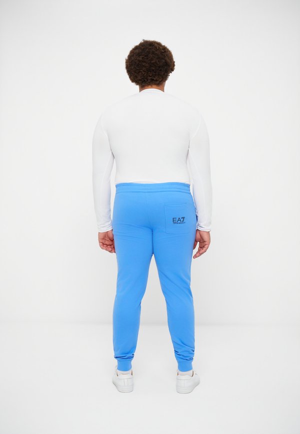 EA7 Emporio Armani