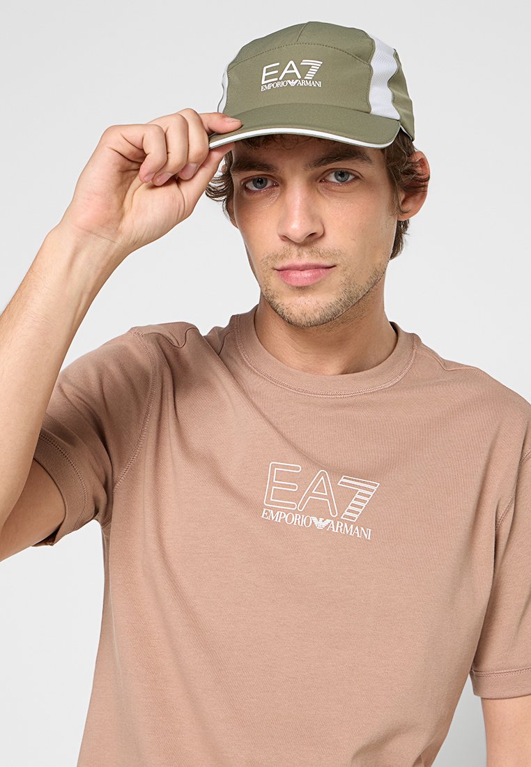 EA7 Emporio Armani Cap Media 3