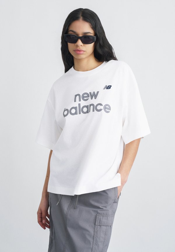 New Balance GRAPHIC - Print T-shirt - white