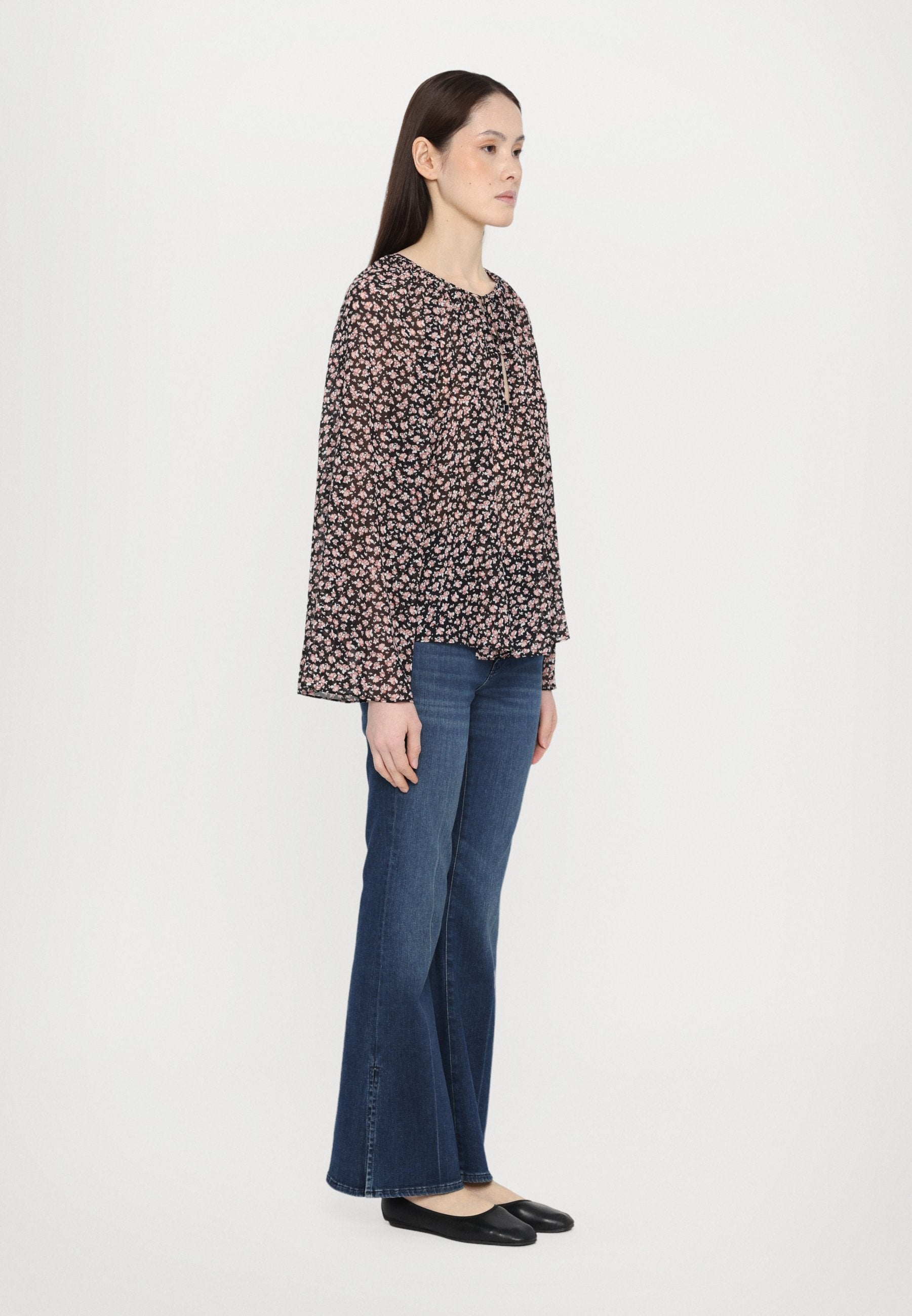 MICHAEL Michael Kors V NECK