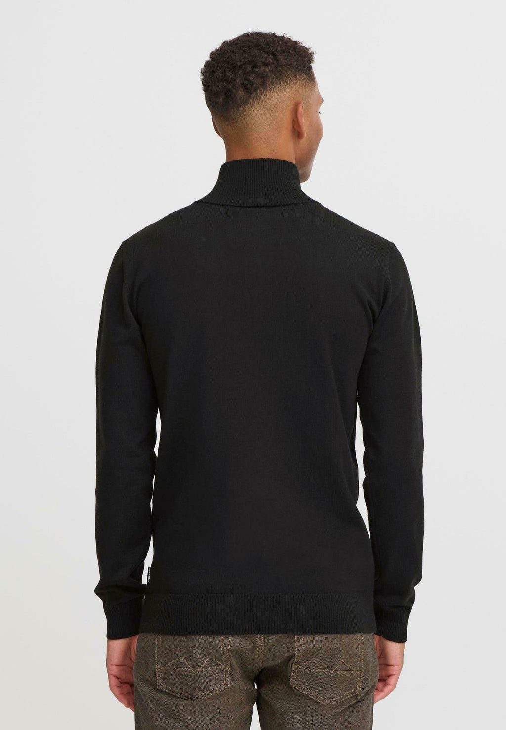 BHCASSRI FINE KNIT TROYER Media 4