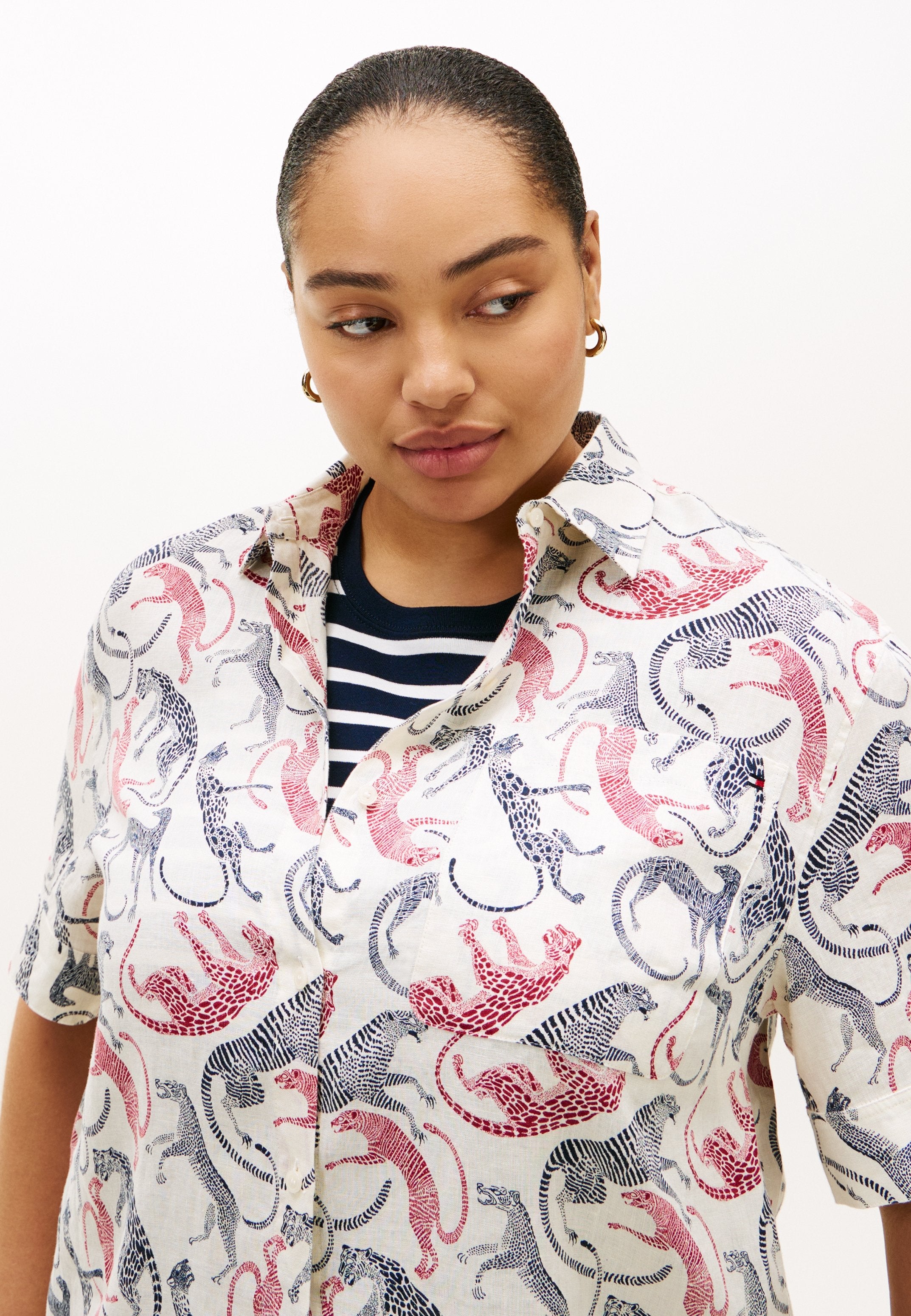 CURVE RELAXED FIT PURE LINEN SHIRT Media 5