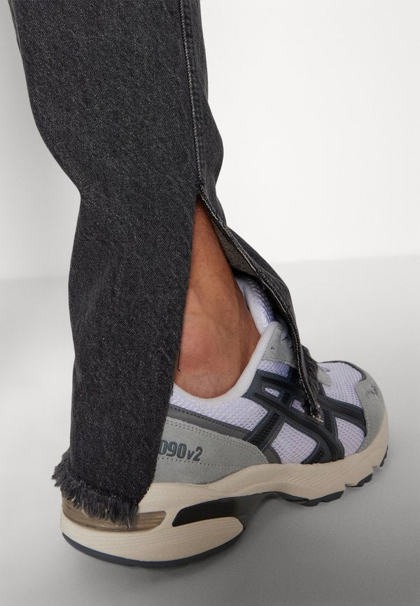 YOURTURN by Zalando  SLIM STRAIGHT FIT UNISEX