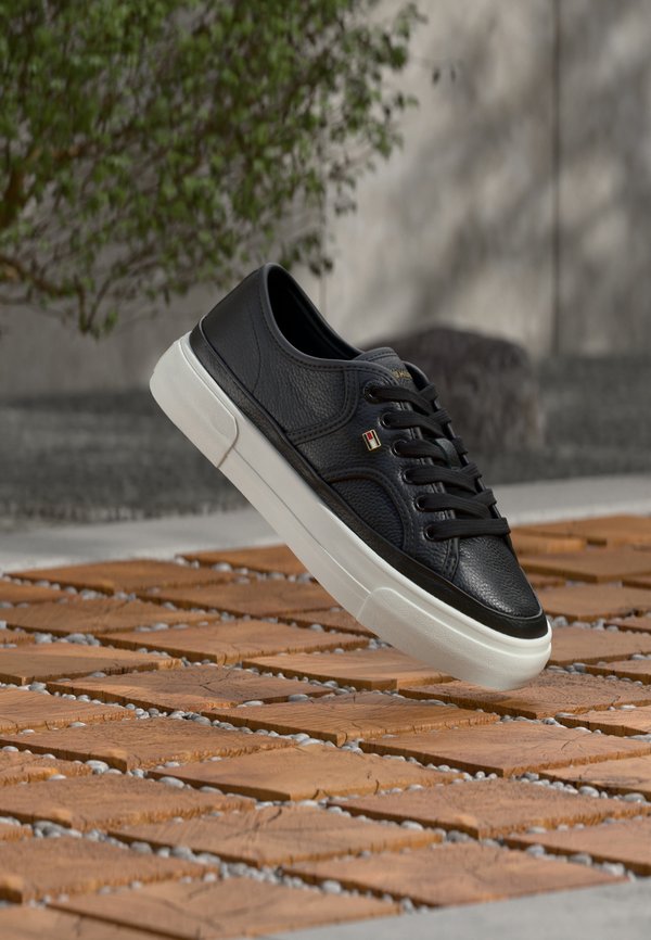 Tommy Hilfiger PLATFORM - Trainers - black