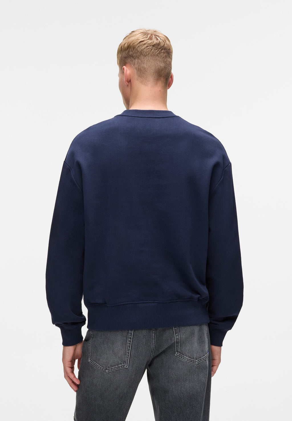 RELAXED MONOGRAM Media 4