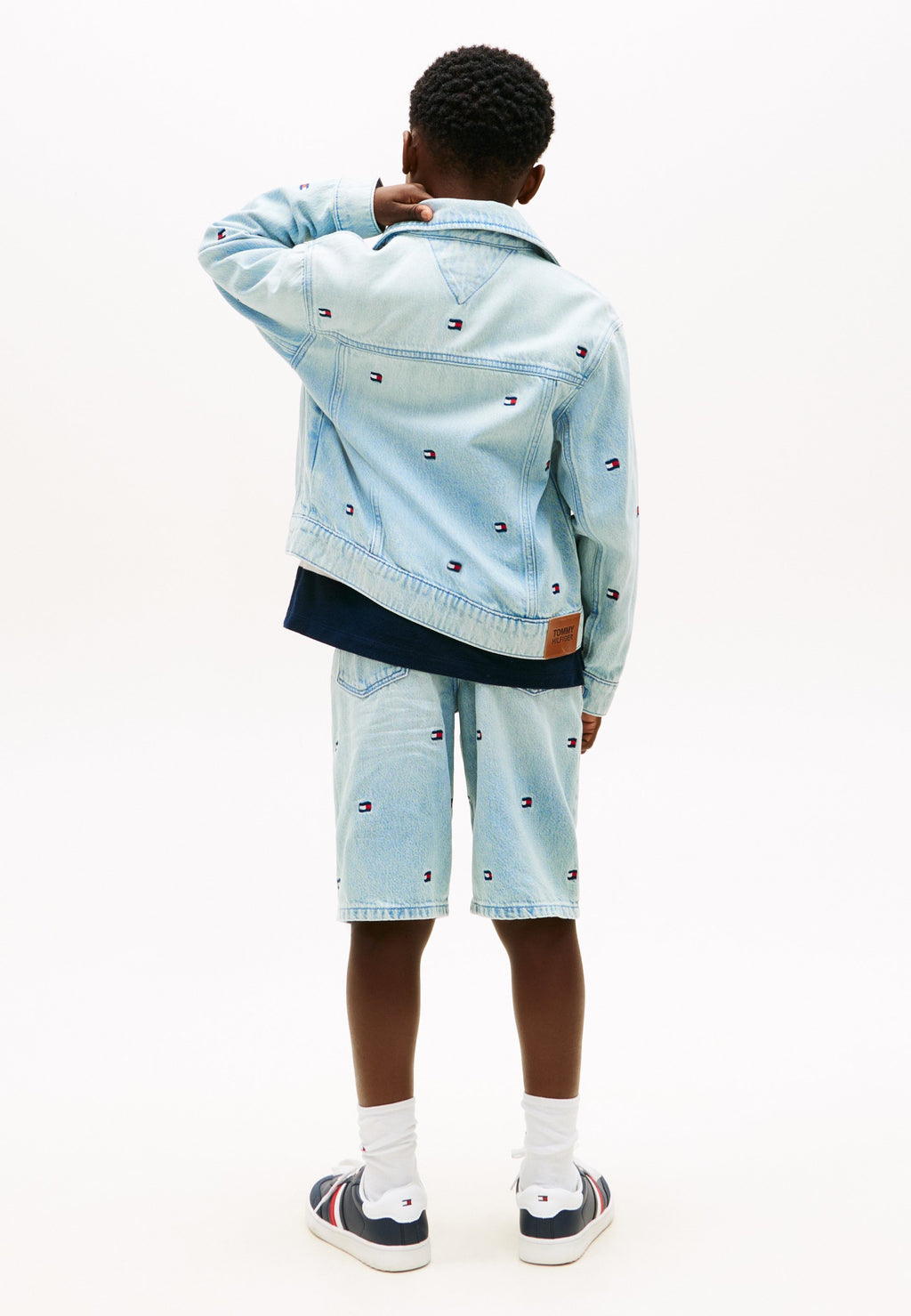 WAVY FLAG EMBROIDERY DENIM TRUCKER JACKET Media 4