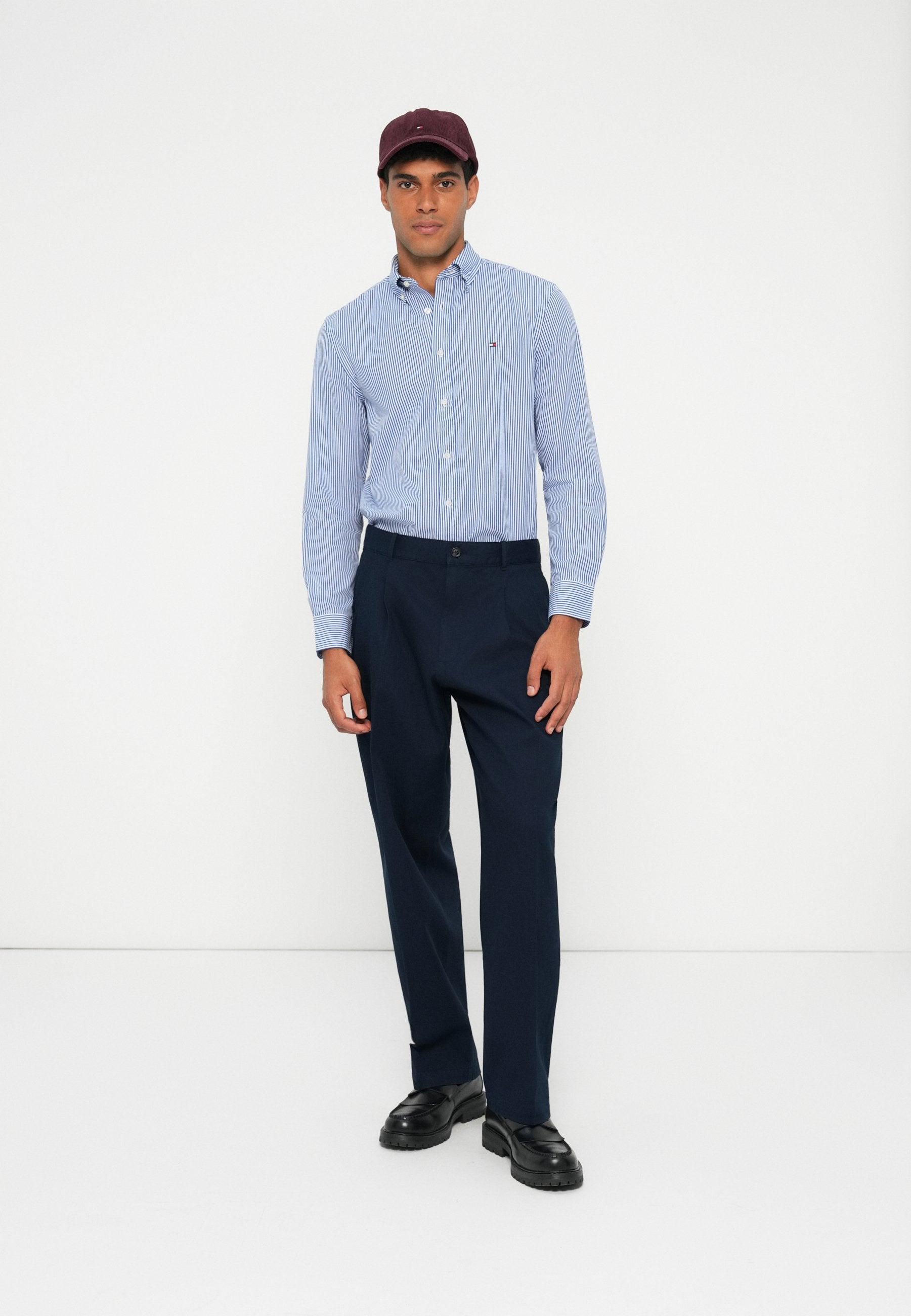 PLEATED TWILL WIDE LEG TROUSERS Media 2