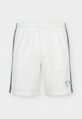 Weiße Sportshorts mit dunklen Seitenstreifen und kleinem Nike-Logo am unteren rechten Bein, elastischer Bund, Vorderansicht.