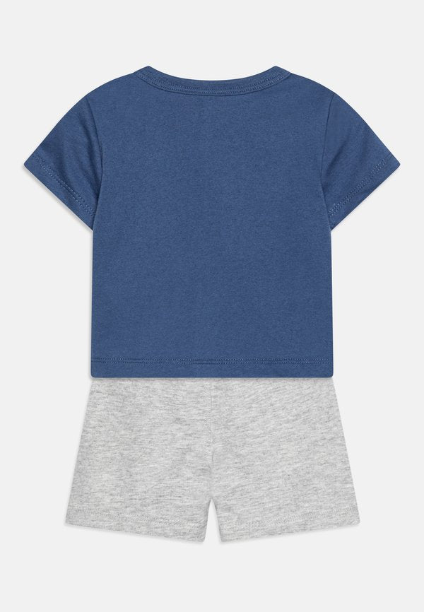 Levi's® MASCOT BATWING SET