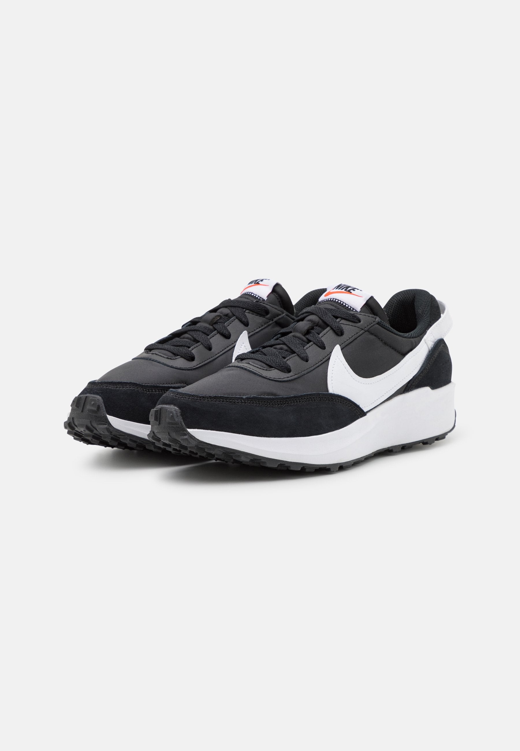 Nike Sportswear DEBUT