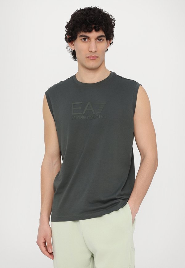 EA7 Emporio Armani