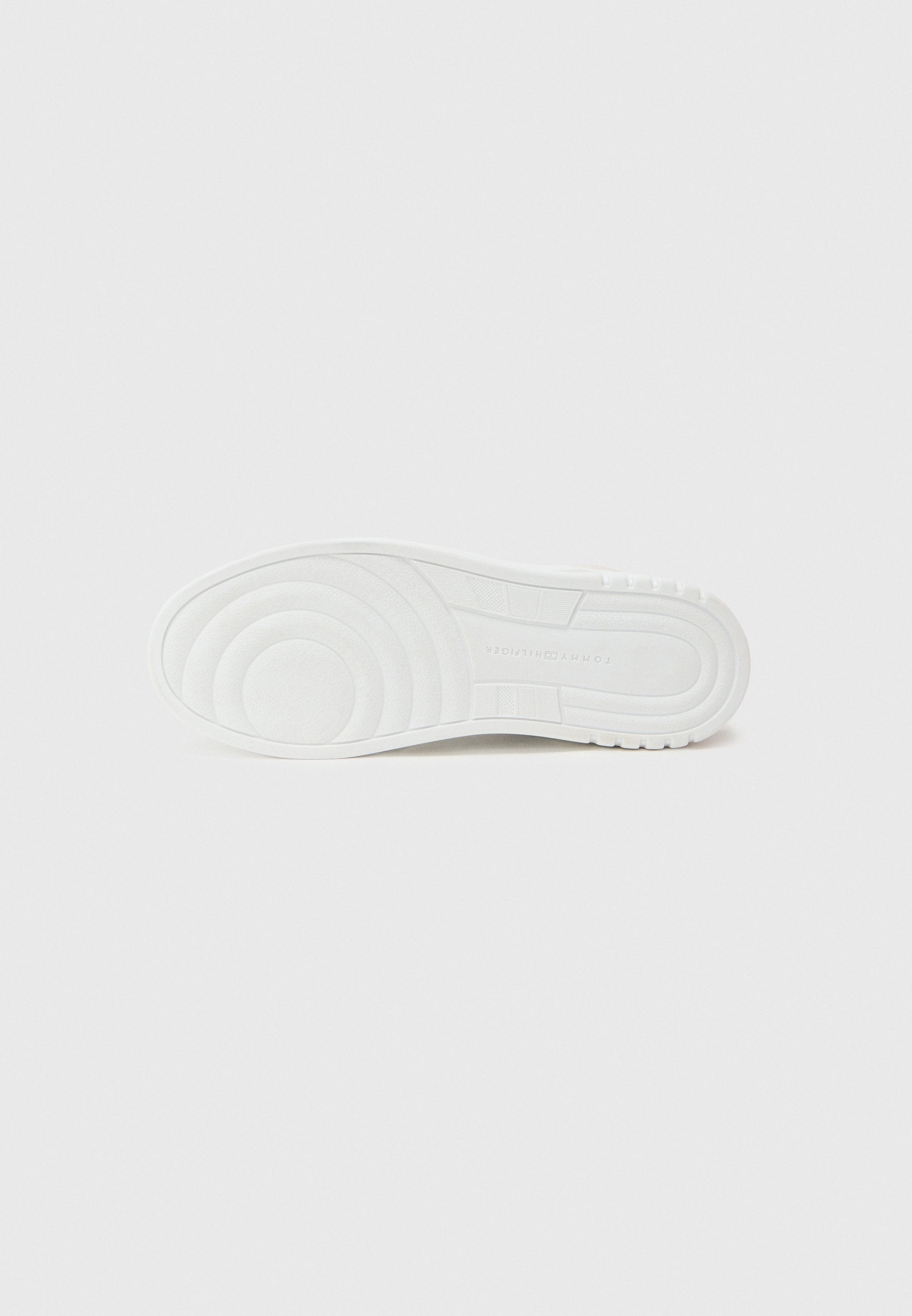 LEATHER MIXED TEXTURE CUPSOLE TRAINERS Media 6