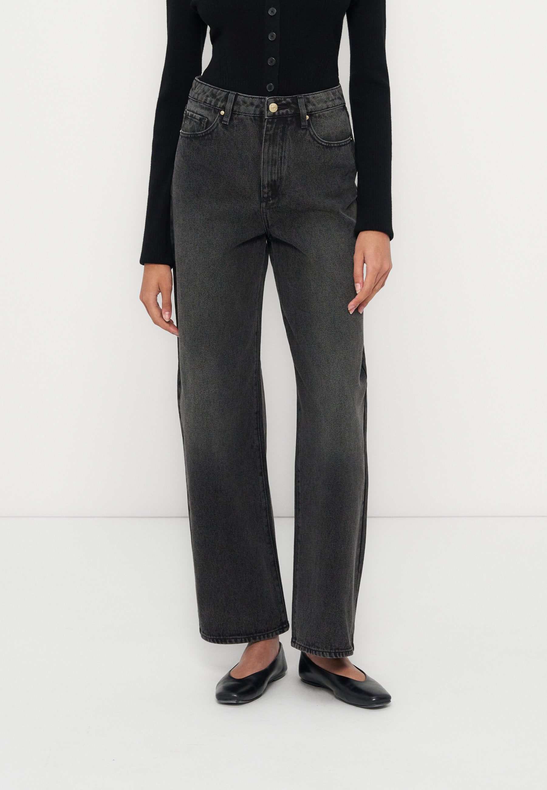 Armani Exchange Wide Leg Media 1
