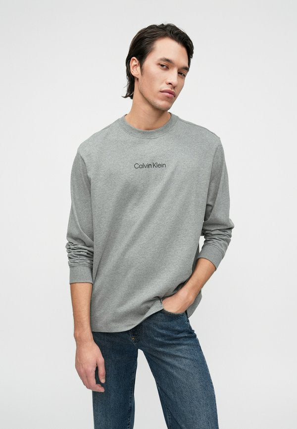 Calvin Klein RELAXED STANDARD LOGO CREWNECK TEE