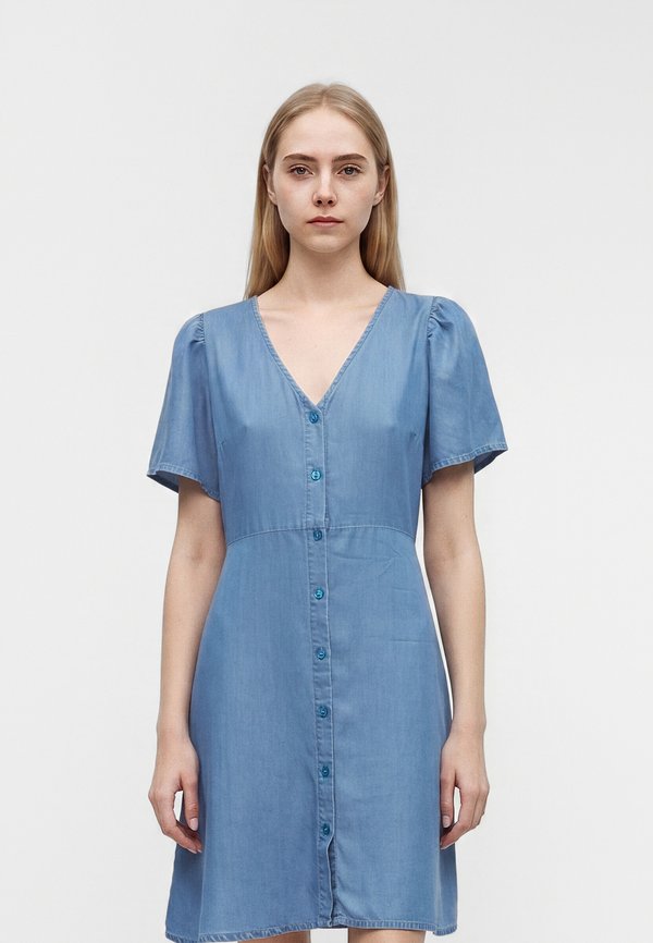 ONLY ONLPEMA VITA DRESS - Denim dress - medium blue denim